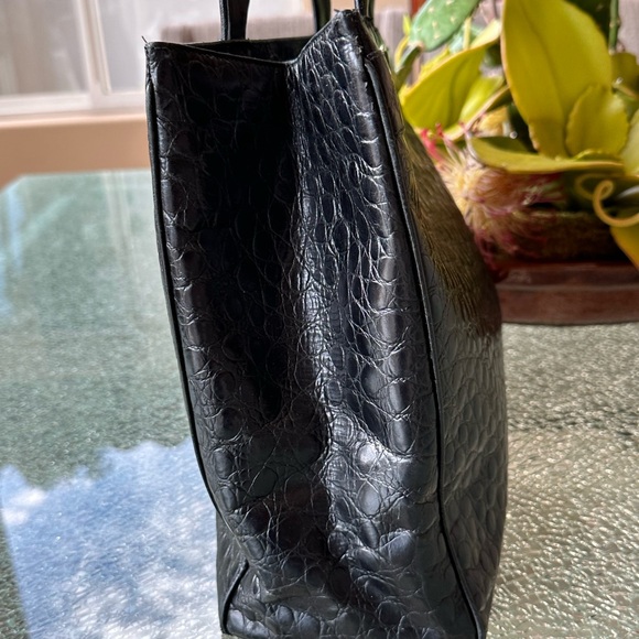 LARGE SALVATORE FERRAGAMO VERA TOTE CROCODILE EMBOSSED BLACK LEATHER GUC - Picture 9 of 16